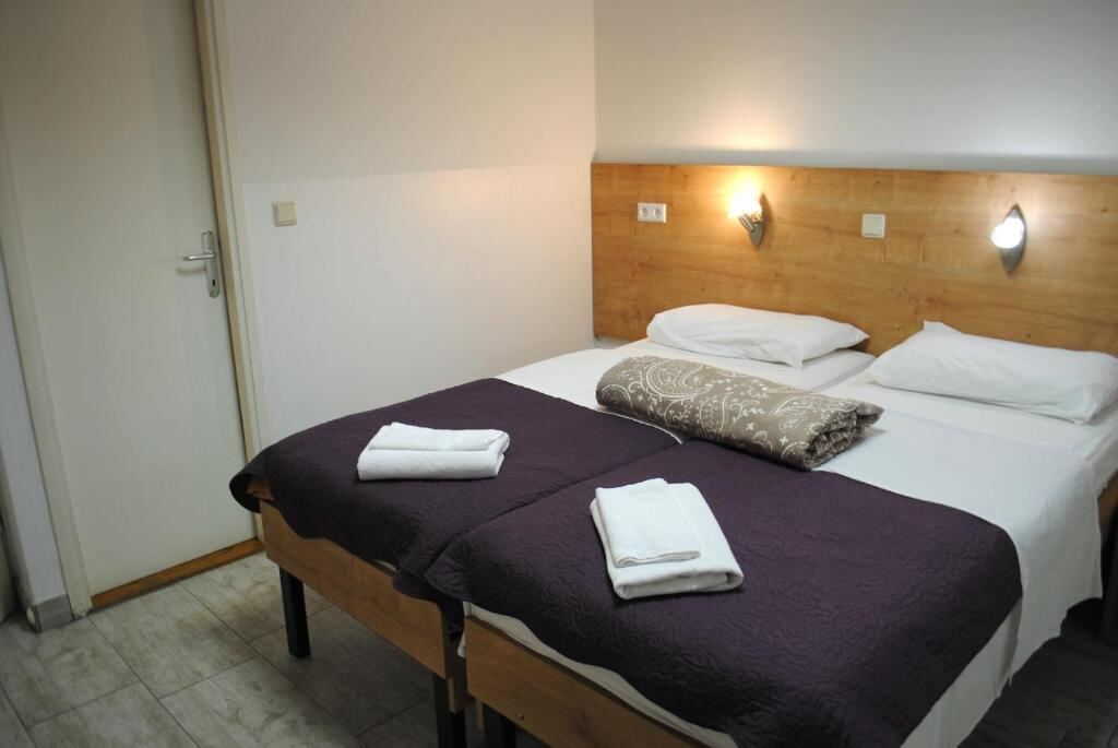 Twin room with two beds at Hotel Fala Zagreb